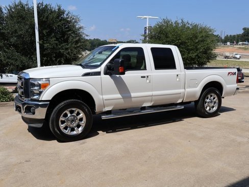 Used 2016 Ford F250 Lariat w/ Lariat Interior Package image 7