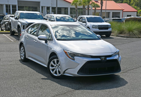 Used 2022 Toyota Corolla LE image 6