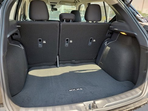 New 2024 Nissan Kicks S image 15