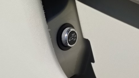Used 2019 Cadillac XT4 Premium Luxury w/ Cold Weather Package image 10