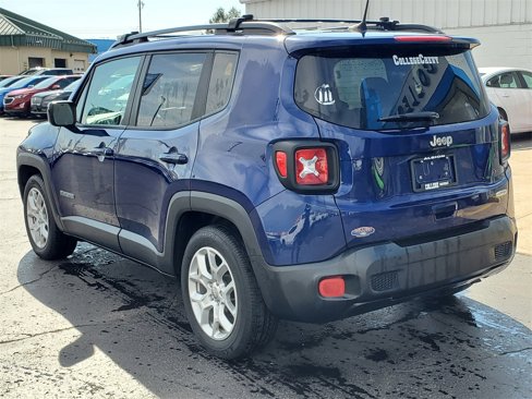 Used 2018 Jeep Renegade Latitude w/ Cold Weather Group image 7