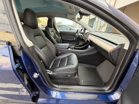 Used 2020 Tesla Model Y Long Range image 19