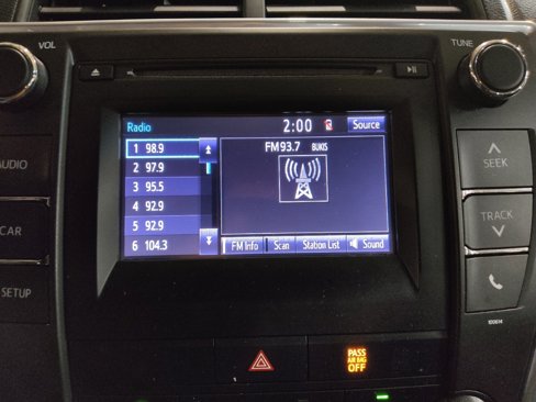 Used 2016 Toyota Camry LE image 25