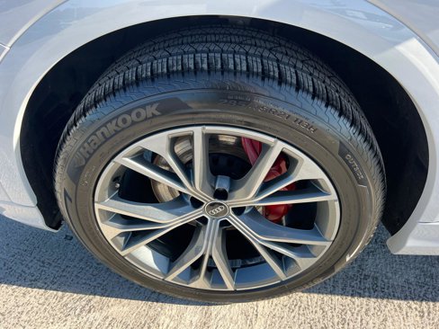 Used 2021 Audi Q8 Premium Plus w/ Premium Plus Package image 11