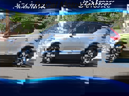 Used 2023 Volvo XC40 Recharge Ultimate w/ Protection Package Premier image 8