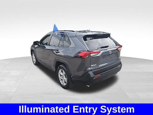 Used 2020 Toyota RAV4 XLE image 7
