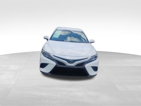 Used 2019 Toyota Camry SE image 8