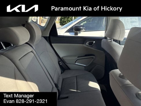 Used 2023 Kia Soul EX image 6