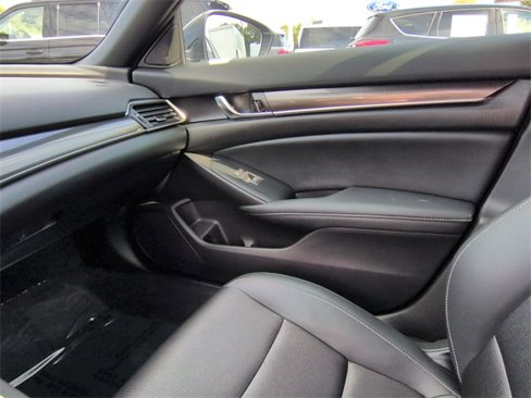 Used 2022 Honda Accord Sport image 11