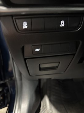 Used 2022 MAZDA MAZDA3 s image 30