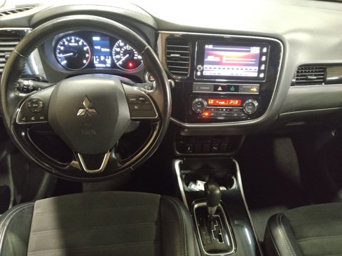 Used 2019 Mitsubishi Outlander SE image 22