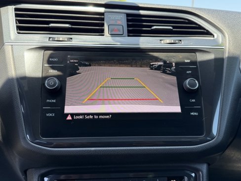 Used 2019 Volkswagen Tiguan SEL R-Line image 23