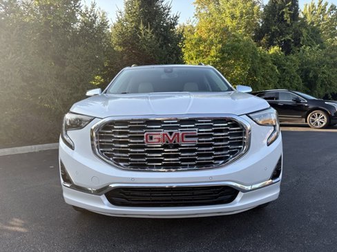 Used 2020 GMC Terrain Denali w/ Denali Premium Package image 11