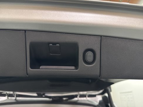 Used 2017 Chevrolet Tahoe LT image 17