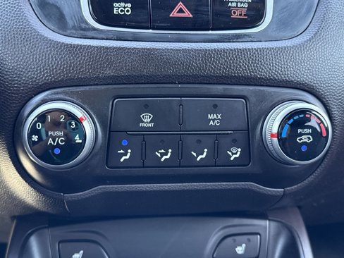 Used 2013 Hyundai Tucson GLS image 19