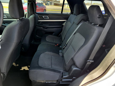 Used 2019 Ford Explorer XLT w/ Equipment Group 201A image 13
