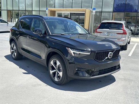 New 2026 Volvo XC40 B4 Plus w/ Protection Package Premier image 4