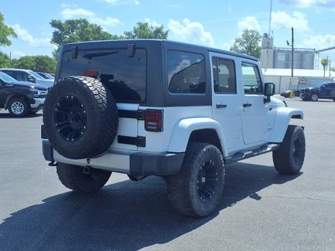 Used 2015 Jeep Wrangler Unlimited Sahara w/ Connectivity Group image 4