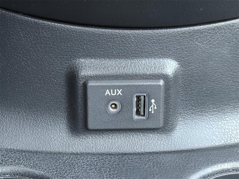 Used 2018 Nissan Versa Note SV image 25