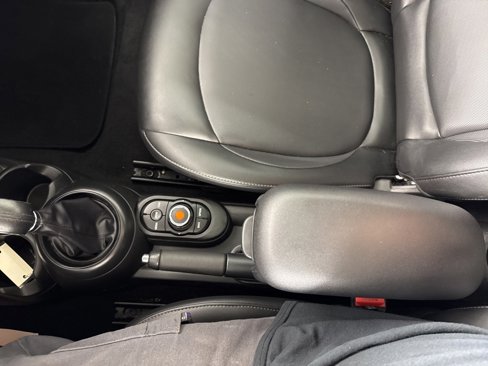 Used 2019 MINI Cooper 2-Door Hardtop image 21