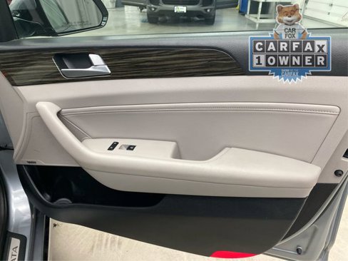 Used 2016 Hyundai Sonata Limited w/ Option Group 02 image 26