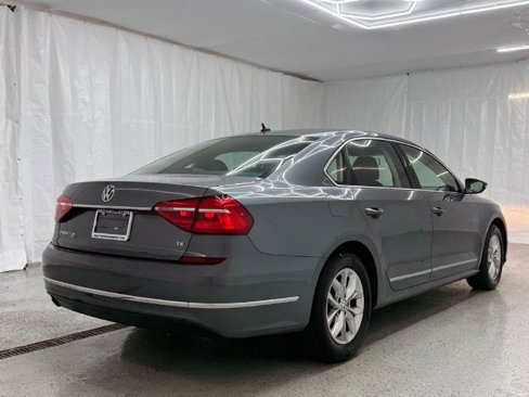Used 2016 Volkswagen Passat 1.8T S image 3