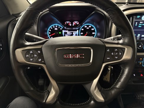 Used 2018 GMC Canyon Denali image 11