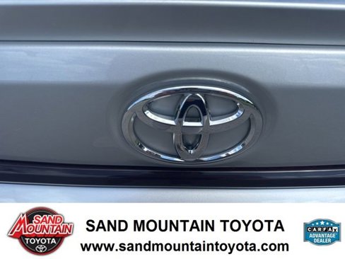 Used 2022 Toyota Corolla SE image 11