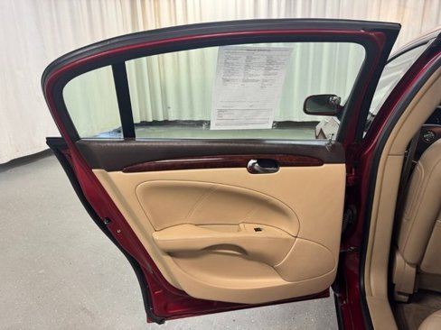 Used 2008 Buick Lucerne CXL w/ Driver Confidence Package image 17