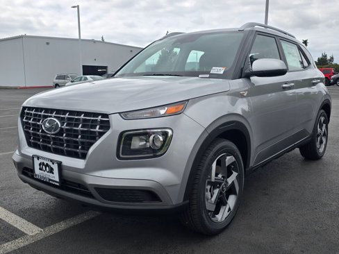 New 2025 Hyundai Venue SEL image 8