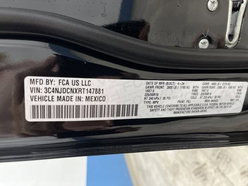 Used 2024 Jeep Compass Limited image 38