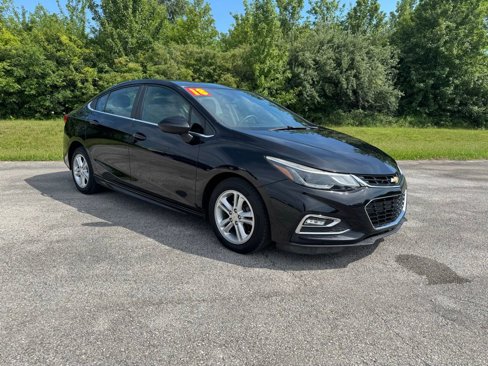 Used 2018 Chevrolet Cruze LT w/ Convenience Package image 1