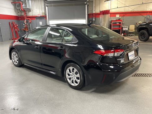 Used 2025 Toyota Corolla LE image 8