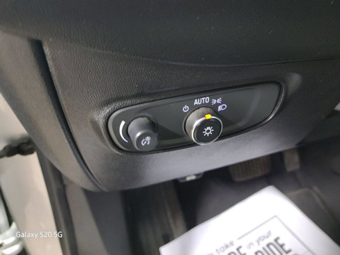 Used 2018 Chevrolet Equinox LS image 24