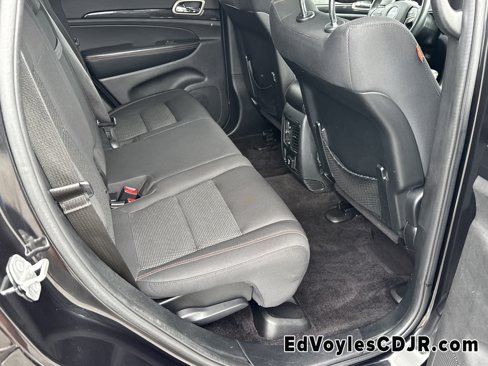 Used 2016 Jeep Grand Cherokee Laredo 75th Anniversary image 21