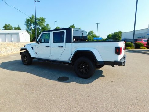 Used 2021 Jeep Gladiator Willys image 8