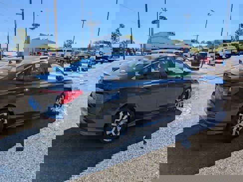 Used 2023 Honda Civic LX image 5