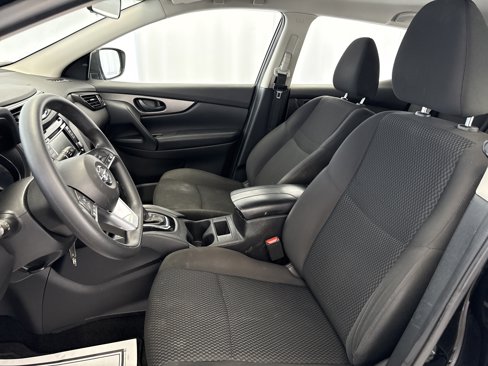 Used 2021 Nissan Rogue Sport S image 7