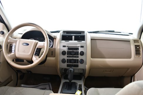 Used 2012 Ford Escape XLT w/ Class II Trailer Tow Pkg image 7