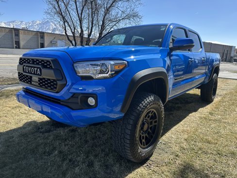 Used 2020 Toyota Tacoma TRD Off-Road image 11