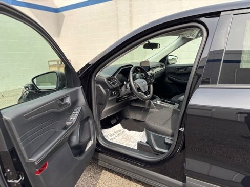 Used 2025 Ford Escape Active w/ Cold Weather Package image 14