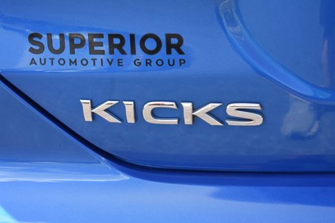 Used 2023 Nissan Kicks SR image 7