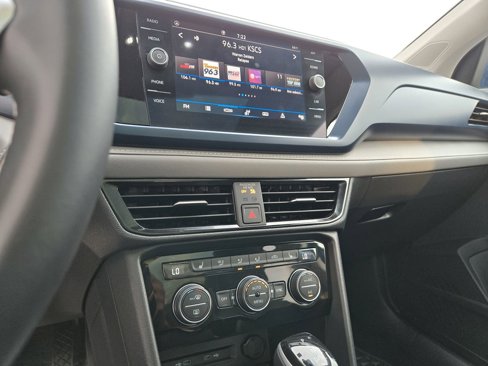 New 2024 Volkswagen Taos SE image 12