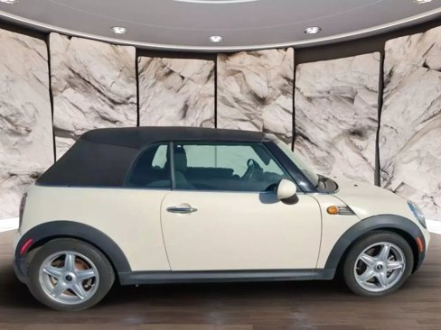 Used 2010 MINI Cooper Convertible image 7