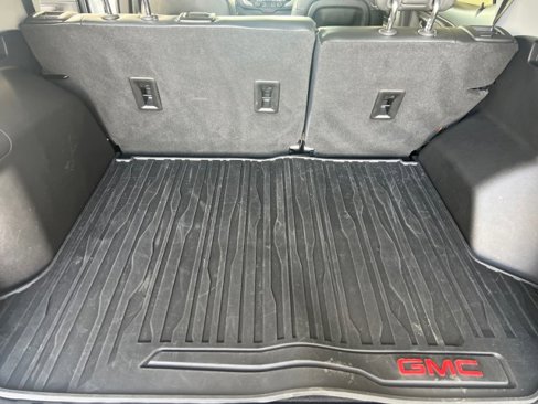 Used 2020 GMC Terrain SLT w/ Preferred Package image 8