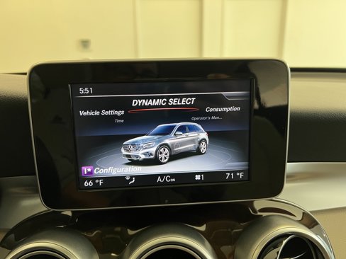 Used 2017 Mercedes-Benz GLC 300 4MATIC w/ Premium 1 Package image 18