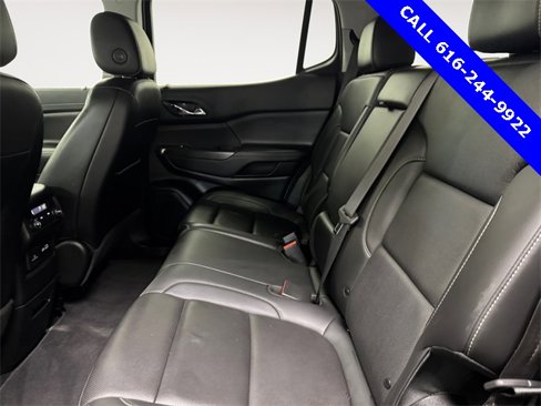 Used 2023 GMC Acadia SLT image 16