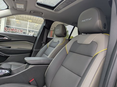 New 2025 Chevrolet Trax ACTIV w/ Sunroof Package image 8