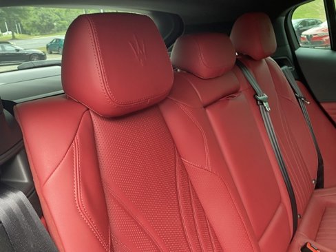 Used 2023 Maserati Grecale Modena image 40