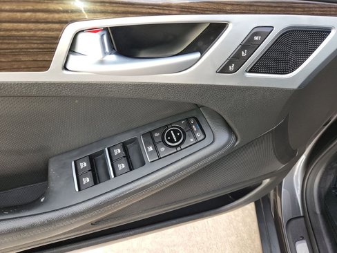 Used 2017 Genesis G80 3.8 image 28